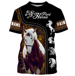 T-shirt cheval Paint Horse all-over fond noir motif Paint Horse blanc alezan gros plan bordures dorées prénom personnalisé