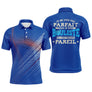 Polo pétanque bleu humour avec lettrage Je ne suis pas parfait mais je suis bouliste et lignes graphiques rouges