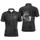 Polo golf homme premium noir intense effet fumée blanche brumeuse mouvement silhouette golfeur swing clubs croisés médaillon