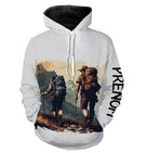 T-shirt randonnée blanc all-over unisexe avec duo randonneurs sur sentier de montagne, prénom personnalisé