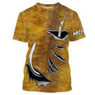 T-shirt manches courtes pêche peau de silure, motif tacheté ocre brun all-over, accessoire personnalisable pour pêcheur