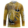T-shirt anti UV à capuche pêche peau de perche jaune doré et noir, motif écailles all-over, hameçons graphiques et prénom