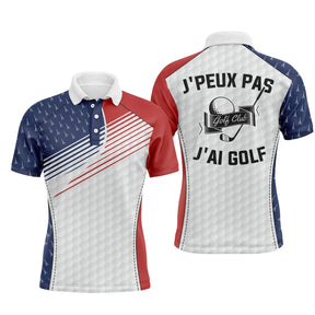 Polo de golf tricolore bleu marine rouge et blanc avec slogan J peux pas j ai golf au dos et texture balle de golf alvéolée