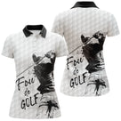 Polo golf femme blanc silhouette golfeur swing grunge noire slogan Fou de Golf cursive coupe cintrée tissu respirant