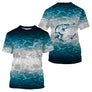 Polo manches courtes pêche truite bleu marine motif truite en mouvement vue avant