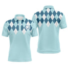 Polo golf homme bleu ciel motif argyle losanges bleu pétrole blanc médaillon central vue avant