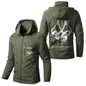 Veste pêche vert kaki à capuche avec écusson 100 Ardillons, illustration carpe et inscription CARPISTE, prénom personnalisé