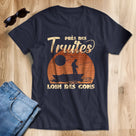 T-shirt pêche truite humour bleu marine typographie blanche orangée vintage Près des Truites Loin des Cons silhouette pêcheur