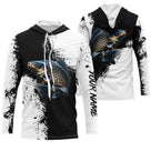Tee-shirt pêche carpe noir et blanc splatter avec carpe couleur naturelle et prénom intégré au visuel
