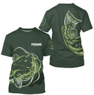 T-shirt pêche silure personnalisé col rond vert kaki avec motif silure stylisé vert clair et prénom