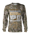 T-shirt manches longues camouflage humour pêche carpe motif carpe stylisée texte humour grand format, vue de face